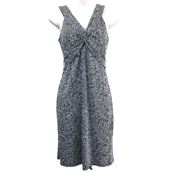 Ann Taylor Loft Petites V Neck Sleeveless Fit and Flare Dress Black White Print - Picture 1 of 16